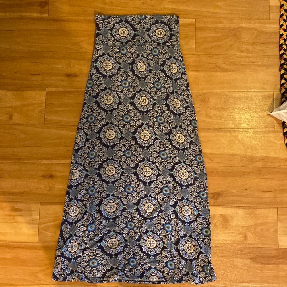 Max studio maxi skirt